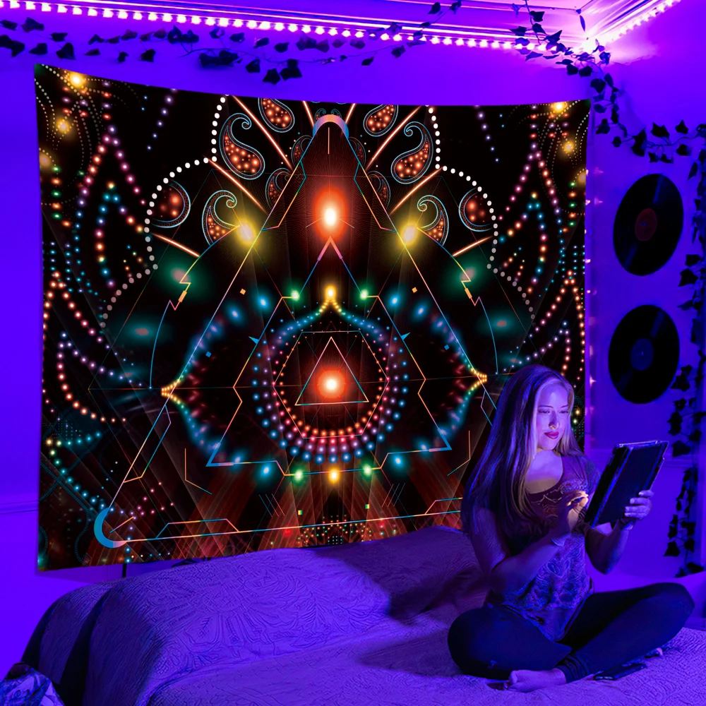 Black Light Tapestry UV Reacti - огляд і ціна Home Decor Hippie